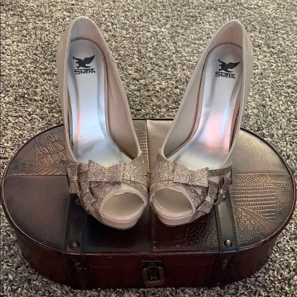 Beige with glitter Heels